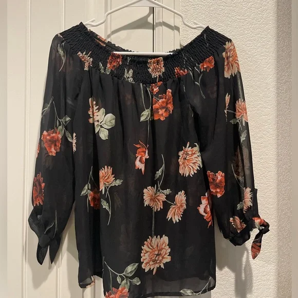 Timing Floral optional Off The Shoulder Blouse, Size Small, - Picture 4 of 9
